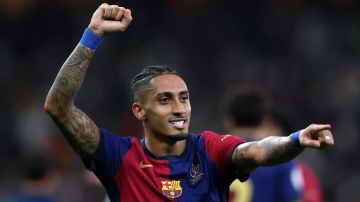 رافينيا يكتسح ويحصد جائزة لاعب الشهر في برشلونة لشهرين متتاليين رافينيا يكتسح ويحصد جائزة لاعب الشهر في برشلونة لشهرين متتاليين