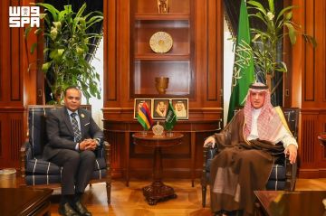 وزير الدولة للشؤون الخارجية يستقبل وزير خارجية موريشيوس وزير الدولة للشؤون الخارجية يستقبل وزير خارجية موريشيوس