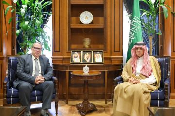 وزير الدولة للشؤون الخارجية يستقبل سفير كوبا لدى المملكة وزير الدولة للشؤون الخارجية يستقبل سفير كوبا لدى المملكة