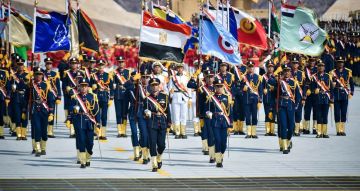 بعد تصريحات السيسي.. خبير قانوني يوضح شرعية تدخل مصر عسكريا في السعودية بعد تصريحات السيسي.. خبير قانوني يوضح شرعية تدخل مصر عسكريا في السعودية