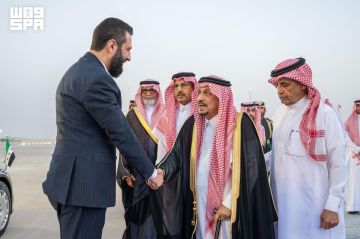 رئيس سوريا يغادر الرياض وأمير المنطقة في مقدمة مودعيه رئيس سوريا يغادر الرياض وأمير المنطقة في مقدمة مودعيه