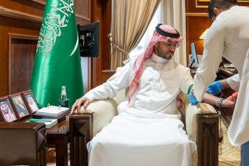 نائب أمير منطقة حائل يشارك في الحملة السنوية الوطنية للتبرع بالدم نائب أمير منطقة حائل يشارك في الحملة السنوية الوطنية للتبرع بالدم