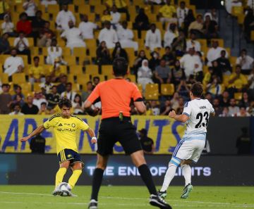 النصر يتخطى نيوم بصعوبة في «دوري روشن»