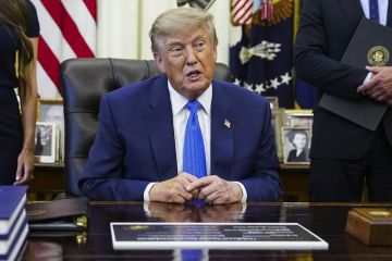 ترامب: لدينا اتصالات مع الحوثيين ترامب: لدينا اتصالات مع الحوثيين