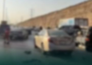 حادث مروري بين 5 مركبات في الرياض بسبب عدم ترك مسافة كافية