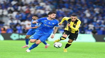 الهلال يحسم الكلاسيكو بثلاثية في مرمى العميد..صور الهلال يحسم الكلاسيكو بثلاثية في مرمى العميد..صور