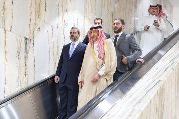 وزير خارجية سوريا يصل الرياض وزير خارجية سوريا يصل الرياض