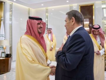 عبدالعزيز بن سعود يستقبل سفير روسيا الاتحادية لدى المملكة