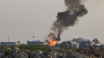 الحوثيون يعلنون استهداف منشآت لأرامكو ومطار في السعودية بالصواريخ والمسيرات الحوثيون يعلنون استهداف منشآت لأرامكو ومطار في السعودية بالصواريخ والمسيرات