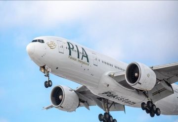 الحوثيون يعلنون السماح بوصول رحلات محددة إلى مطار الرياض الحوثيون يعلنون السماح بوصول رحلات محددة إلى مطار الرياض