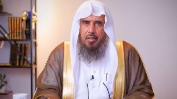 الخثلان يوضح حكم إلقاء تحية السلام عليكم برفع اليد والإشارة دون مصافحة.. فيديو الخثلان يوضح حكم إلقاء تحية السلام عليكم برفع اليد والإشارة دون مصافحة.. فيديو