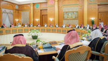 مجلس الوزراء: ميليشيا الحوثي ستواجه عواقب اعتداءاتهم على المملكة مجلس الوزراء: ميليشيا الحوثي ستواجه عواقب اعتداءاتهم على المملكة