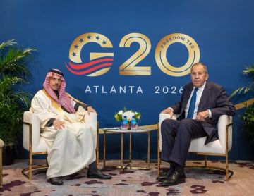 وزير الخارجية يلتقي وزير خارجية روسيا على هامش الاجتماع الوزاري لمجموعة العشرين وزير الخارجية يلتقي وزير خارجية روسيا على هامش الاجتماع الوزاري لمجموعة العشرين