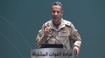 رسالة تحذيرية من التحالف إلى مليشيا الحوثيين: عليكم إيقاف هجماتكم على المملكة واقرأوا جيدا ما بين السطور.. فيديو رسالة تحذيرية من التحالف إلى مليشيا الحوثيين: عليكم إيقاف هجماتكم على المملكة واقرأوا جيدا ما بين السطور.. فيديو