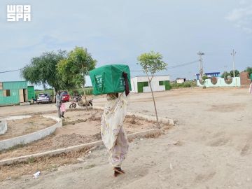 سلمان للإغاثة يوزع 560 حقيبة إيوائية في ولاية النيل الأزرق بالسودان سلمان للإغاثة يوزع 560 حقيبة إيوائية في ولاية النيل الأزرق بالسودان