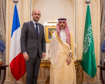 مباحثات سعودية-فرنسية حول التطورات الإقليمية مباحثات سعودية-فرنسية حول التطورات الإقليمية