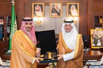 محافظ الأحساء: دعم القيادة لقطاع العقار أسهم في خلق منظومة أكثر كفاءه محافظ الأحساء: دعم القيادة لقطاع العقار أسهم في خلق منظومة أكثر كفاءه