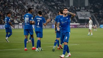 الهلال يسقط السد بثنائية الهلال يسقط السد بثنائية