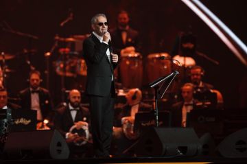 بعد 14 عاما من الغياب.. عودة استثنائية لفضل شاكر على مسرح أبو بكر سالم في موسم الرياض بعد 14 عاما من الغياب.. عودة استثنائية لفضل شاكر على مسرح أبو بكر سالم في موسم الرياض