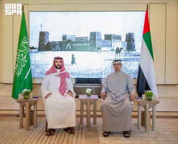 وزير الدفاع يلتقي نائب رئيس دولة الإمارات العربية المتحدة وزير الدفاع يلتقي نائب رئيس دولة الإمارات العربية المتحدة