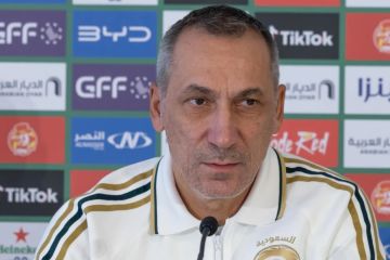 نصف نهائي خليجي27.. دونيس يؤكد أهمية الدعم الجماهيري في لقاء قطر نصف نهائي خليجي27.. دونيس يؤكد أهمية الدعم الجماهيري في لقاء قطر