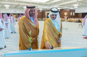 أمير الشرقية يدشن موسم التشجير الوطني أمير الشرقية يدشن موسم التشجير الوطني