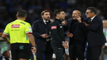 إيقاف مدرب نابولي مباراتين وتغريمه 10 آلاف يورو