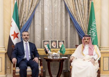 فيصل بن فرحان يستقبل وزير خارجية سوريا فيصل بن فرحان يستقبل وزير خارجية سوريا