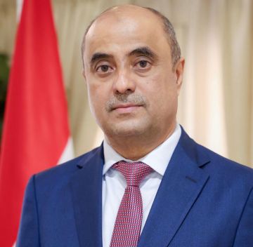 السفير بن بريك: توجيهات خادم الحرمين الشريفين تعكس عمق العلاقات الأخوية بين اليمن والمملكة السفير بن بريك: توجيهات خادم الحرمين الشريفين تعكس عمق العلاقات الأخوية بين اليمن والمملكة
