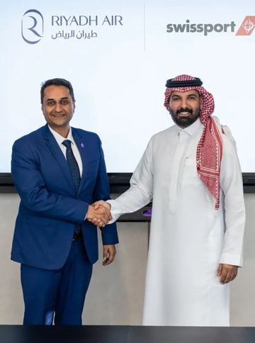 طيران الرياض يوقع اتفاقية لتأسيس مركز للتحكم بالحمول طيران الرياض يوقع اتفاقية لتأسيس مركز للتحكم بالحمول