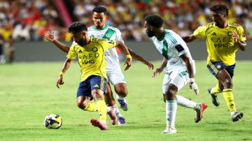 الأهلي يتحرك لتعديل موعد كلاسيكو النصر الأهلي يتحرك لتعديل موعد كلاسيكو النصر