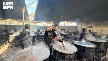 المملكة توزع (25,000) وجبة غذائية ساخنة في غزة المملكة توزع (25,000) وجبة غذائية ساخنة في غزة