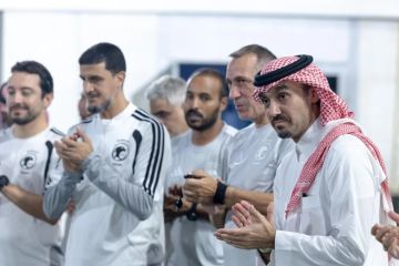 الفيصل يدعم الأخضر قبل مواجهة قطر في نصف نهائي خليجي 27 الفيصل يدعم الأخضر قبل مواجهة قطر في نصف نهائي خليجي 27