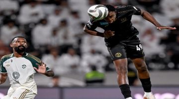 الشباب يمزق شباك الأهلي بسداسية الشباب يمزق شباك الأهلي بسداسية