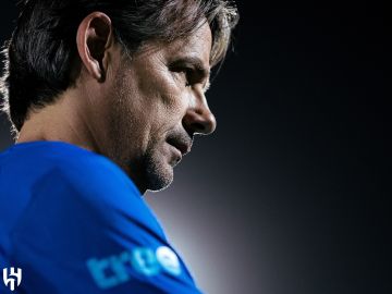 مدرب الهلال يعقد مؤتمرا صحفيا مساء يوم غد الأحد مدرب الهلال يعقد مؤتمرا صحفيا مساء يوم غد الأحد