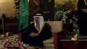 الملك فهد يفتتح مجمع طباعة المصحف الشريف بالمدينة عام 1984م..فيديو الملك فهد يفتتح مجمع طباعة المصحف الشريف بالمدينة عام 1984م..فيديو