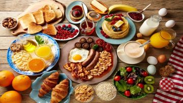 طبيب: نافذة الطعام الصباحية أفضل في الصيام المتقطع طبيب: نافذة الطعام الصباحية أفضل في الصيام المتقطع
