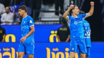 انتصار الهلال على الاتحاد يخطف أنظار الصحافة العالمية انتصار الهلال على الاتحاد يخطف أنظار الصحافة العالمية