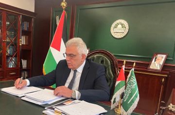 السفير الفلسطيني لدى المملكة: نثمن عاليا الموقف السعودي الثابت تجاه القضية الفلسطينية السفير الفلسطيني لدى المملكة: نثمن عاليا الموقف السعودي الثابت تجاه القضية الفلسطينية