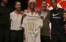 رونالدينيو يحدد موعد عودته إلى الملاعب