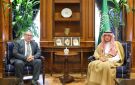 وزير الدولة للشؤون الخارجية يستقبل سفير كوبا لدى المملكة