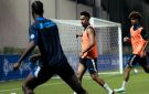 سالم الدوسري يشارك في التدريبات الجماعية للهلال - sa