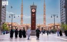 ضيوف برنامج خادم الحرمين للعمرة والزيارة يؤدون صلاة الجمعة في المسجد النبوي