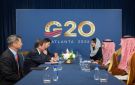 فيصل بن فرحان يلتقي وزير خارجية اليابان
