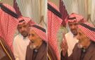 تجسيد للوفاء والاحترام بالفطرة.. مشهد عفو يجمع الأمير سلطان بن سلمان بمسن يثير التفاعل
