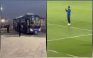 الهلال يصل إلى ملعب جاسم بن حمد وإنزاغي يتفقد أرضية الملعب.. فيديو