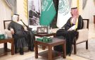 محافظ الطائف يطلع على أعمال جمعية امتداد للتراث والثقافة