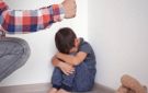القبض على أب عراقي حرق ابنه وطعنه وألقى به في الشارع - sa