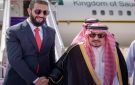 الرئيس السوري يصل إلى الرياض وفي مقدمة مستقبليه أمير المنطقة.. صور