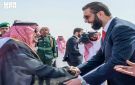 الرئيس السوري يصل إلى الرياض وفي مقدمة مستقبليه أمير المنطقة